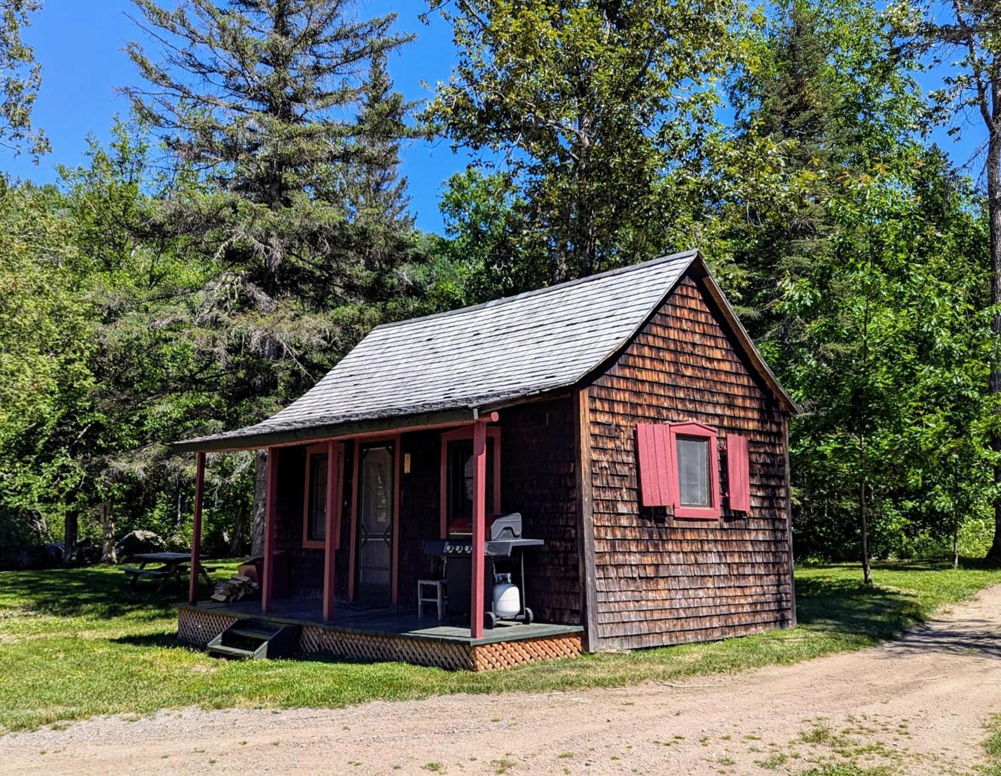 Вілла Riviere Petit Saguenay Екстер'єр фото
