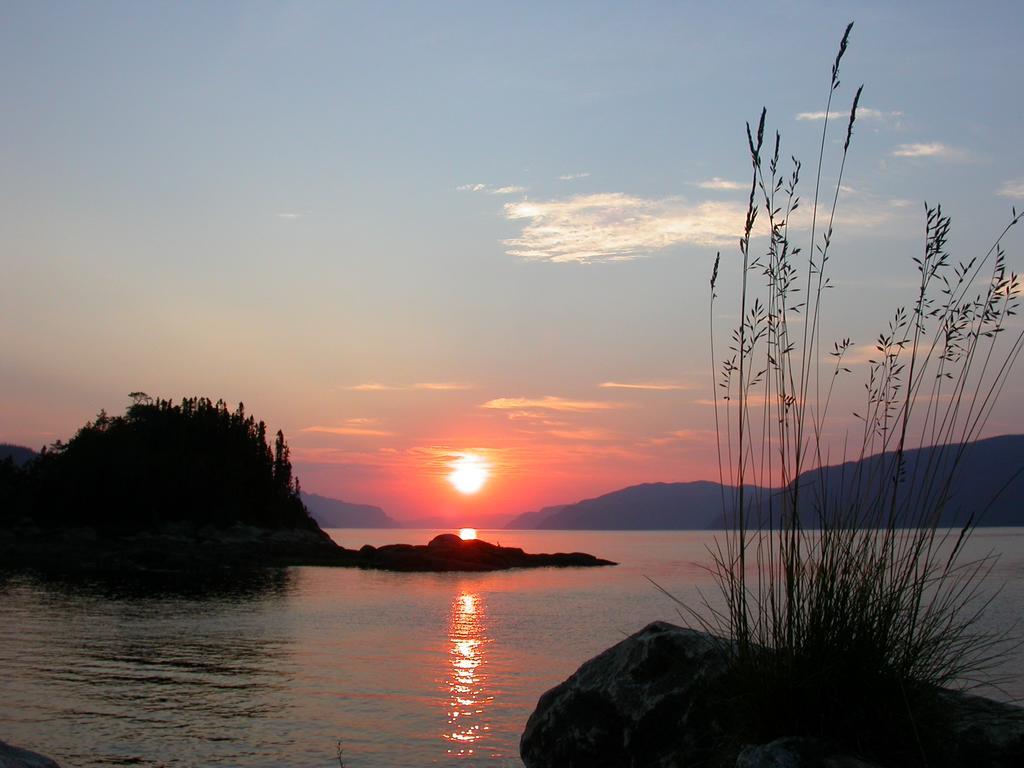 Вілла Riviere Petit Saguenay Екстер'єр фото